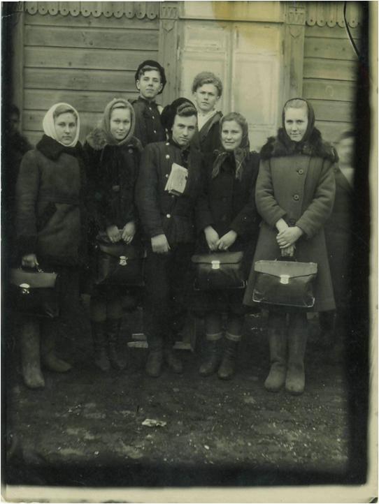 1949 г. -10 класс, станция Угольная,  Приморский край
