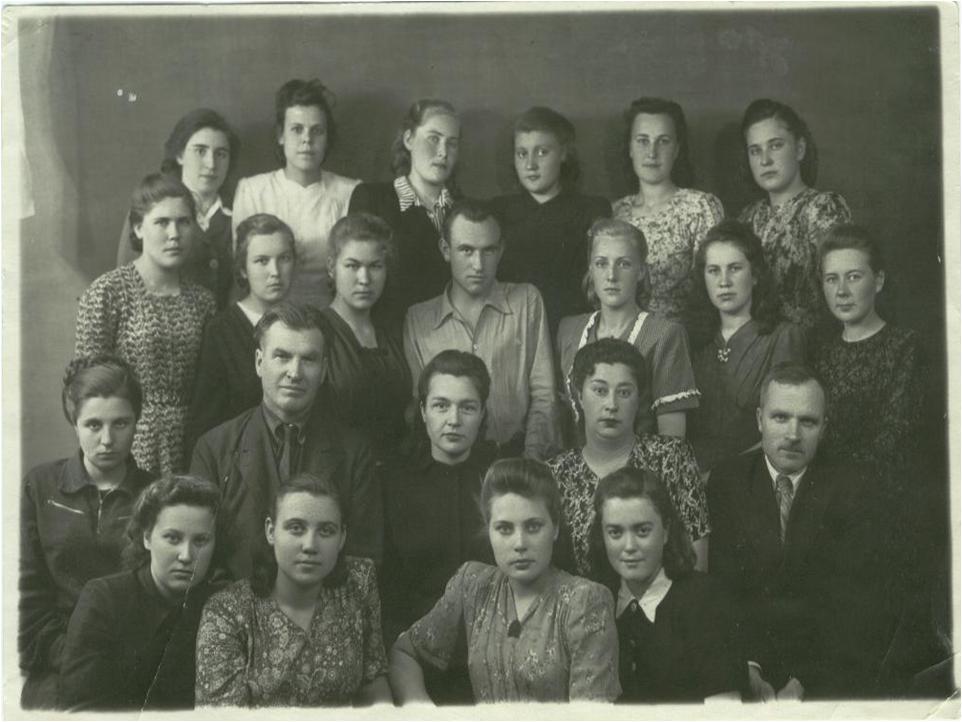 Первый курс – Куйбышевский плановый институт (ныне Самарский государственный экономический университет), 1950г.